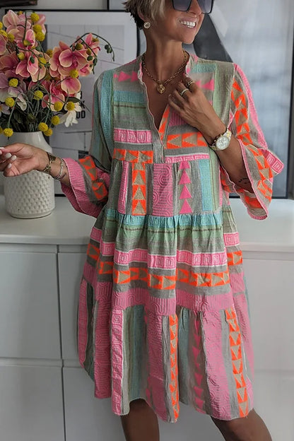 Nova™ – Stilfull Boho-Klänning med Volanger i Svängande Modell